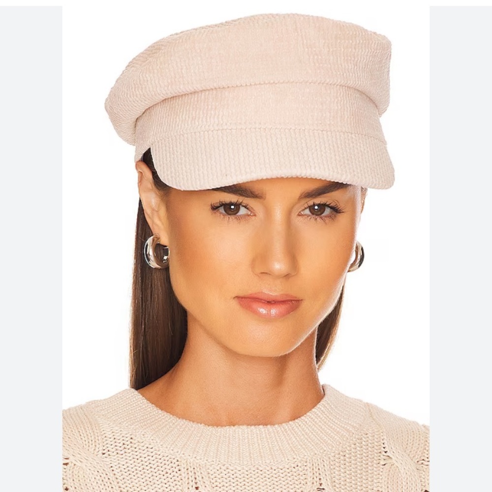 😍From Revolve Ivory Corduroy Newsboy Hat cute!